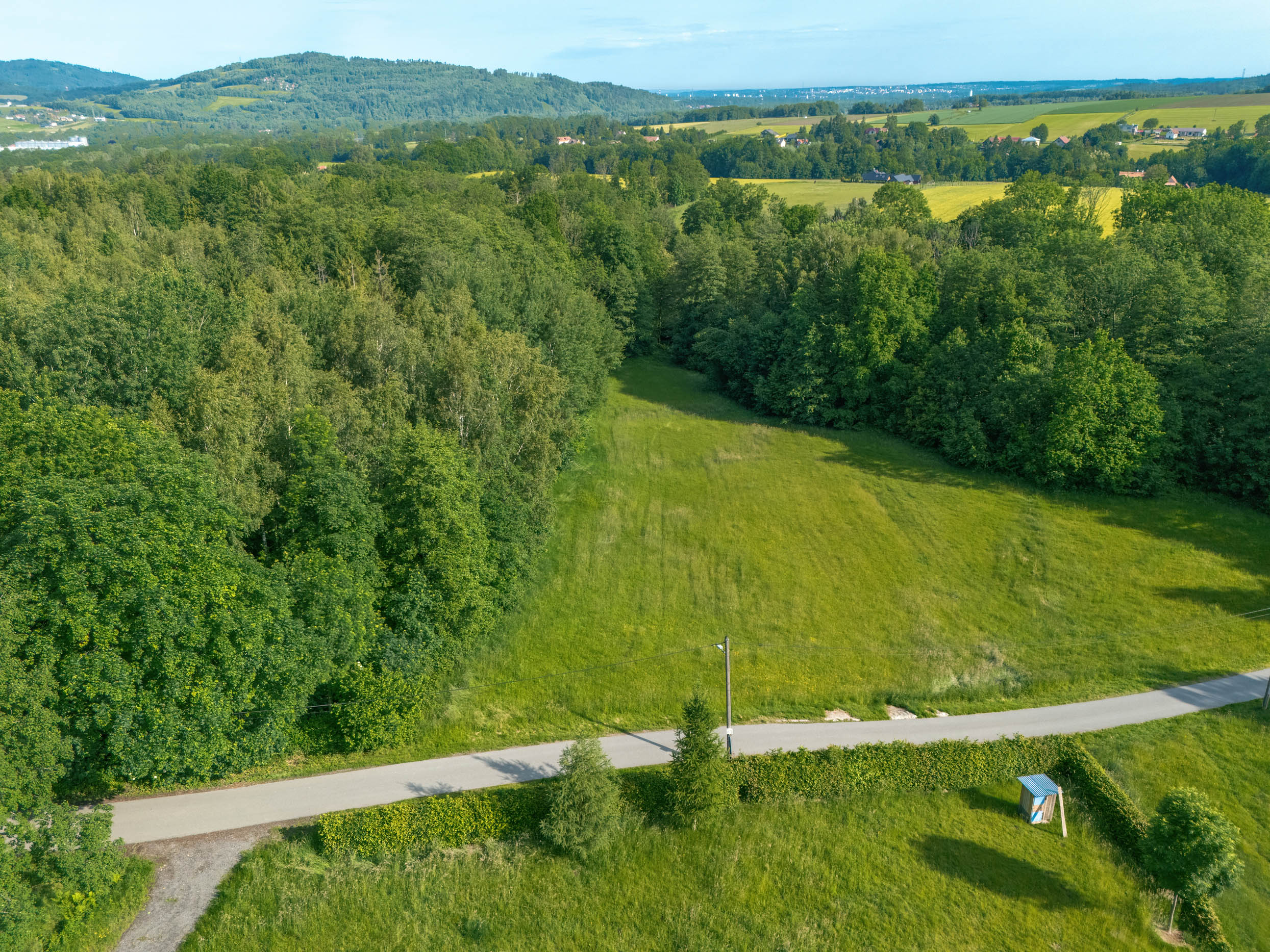 Prodej stoletý dům v Beskydech s velkými pozemky